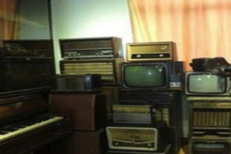 老旧电视机电子产品销毁